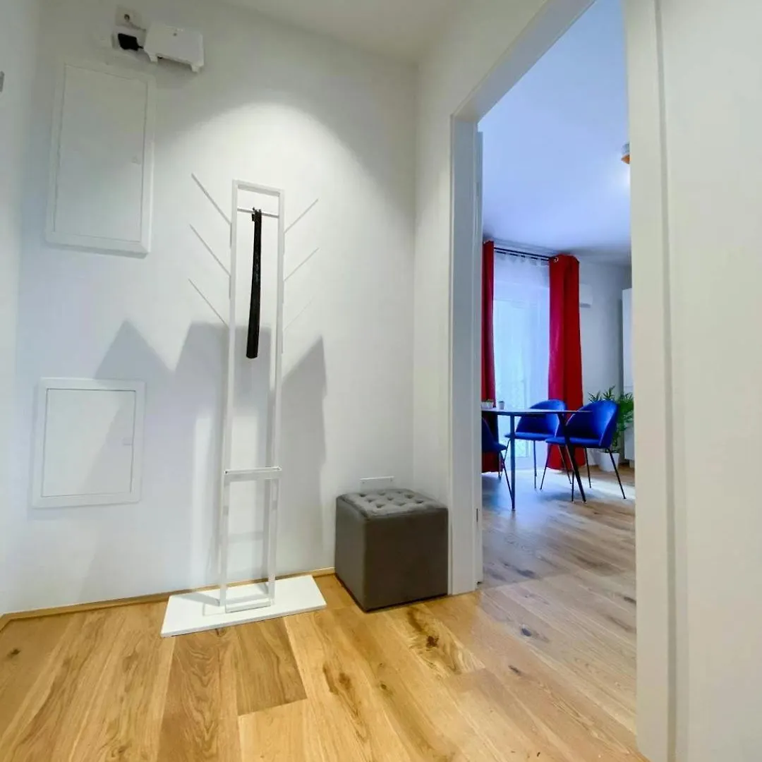 Grosszuegige Wohnung Mit Terrasse Vienna Austria