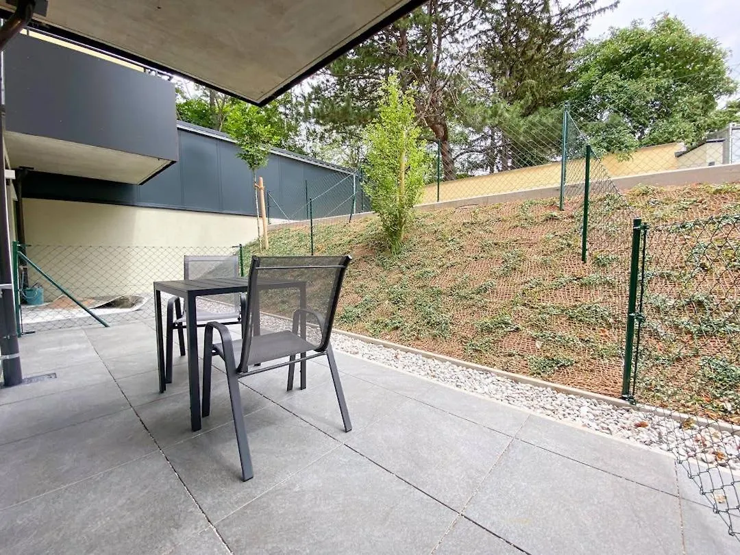 Grosszuegige Wohnung Mit Terrasse Vienna Apartment